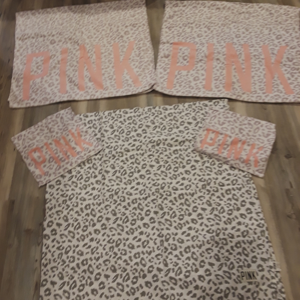 VICTORIA'S SECRET PINK Shower Curtain & Towels